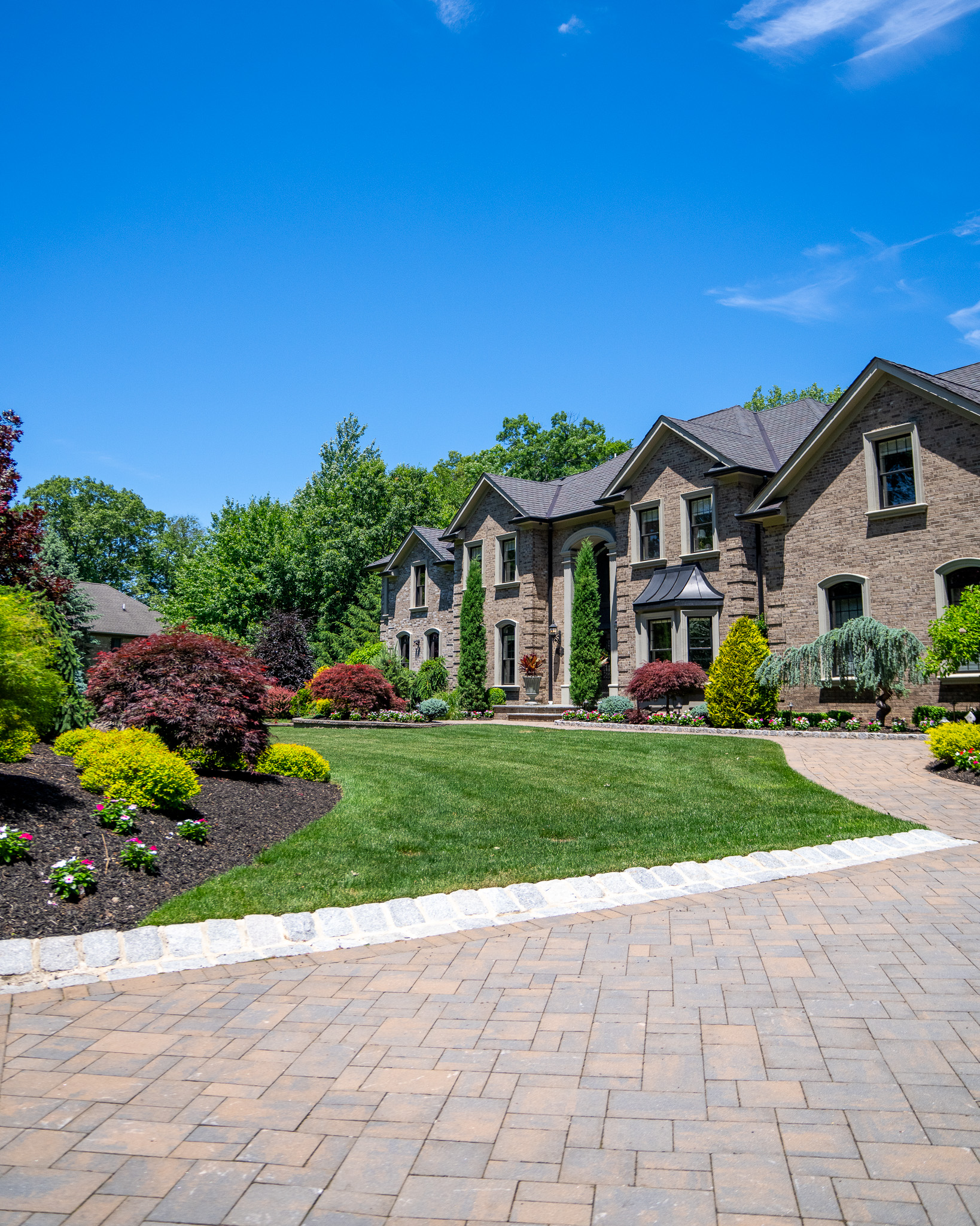 The Front Yard as an Arrival — image 2