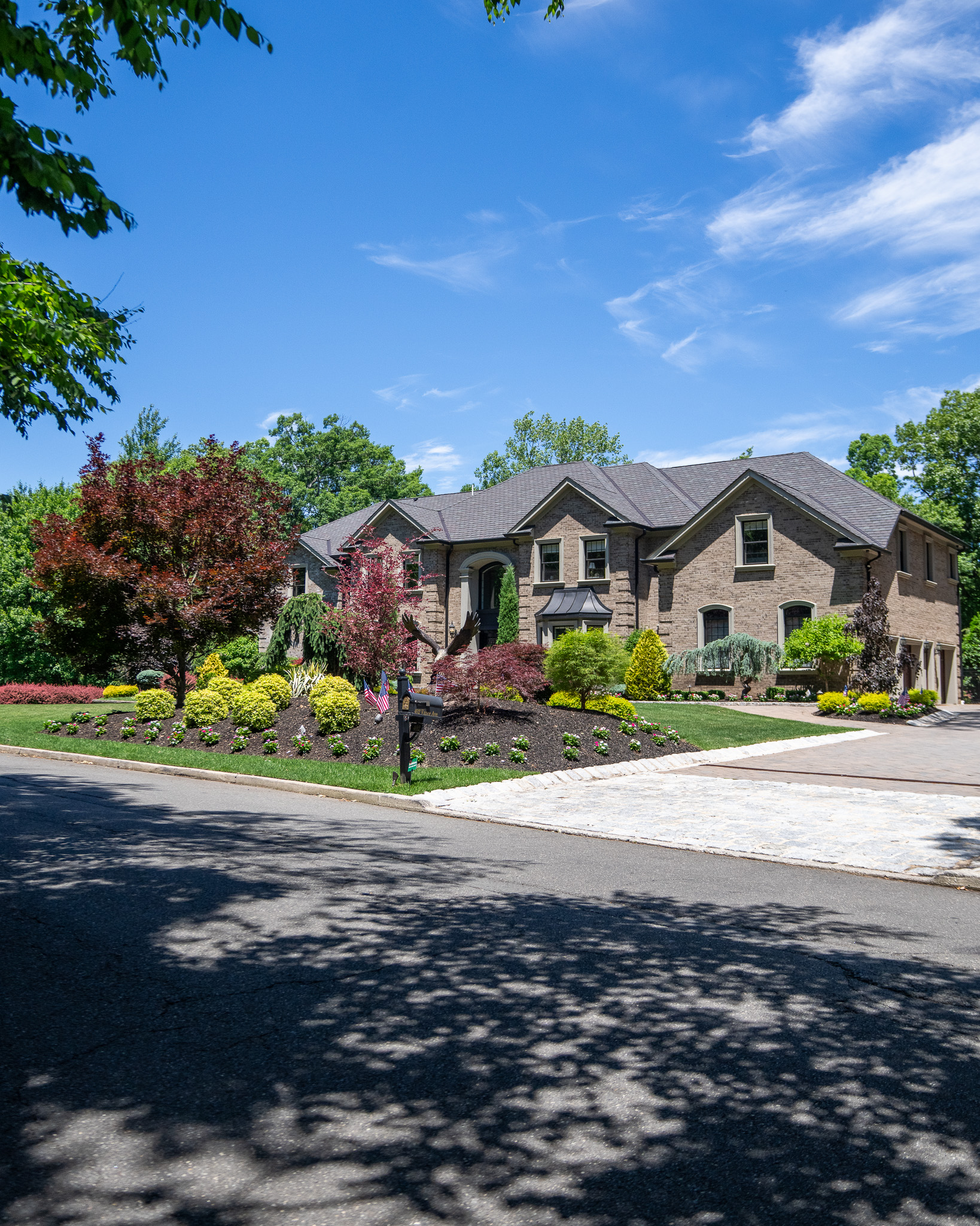 The Front Yard as an Arrival — image 3