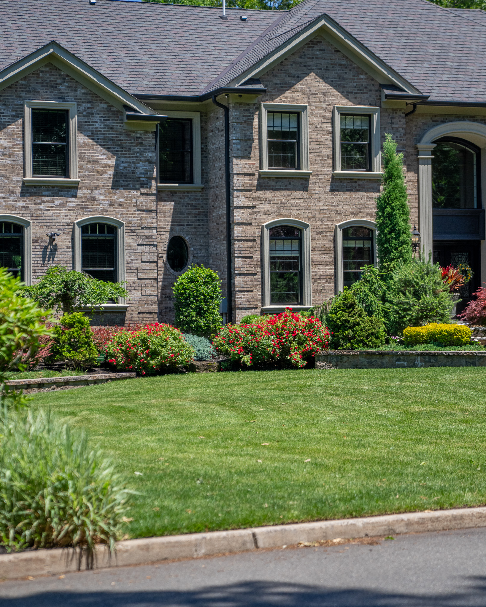 The Front Yard as an Arrival — image 5